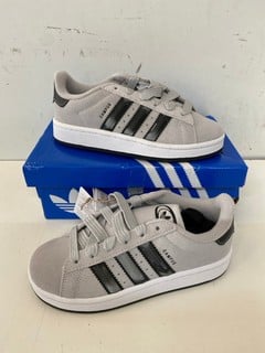 Lot 664  
            Nottingham SR2 - Delivery Only 

                
ADIDAS CAMPUS 00S C SIZE :UK 2