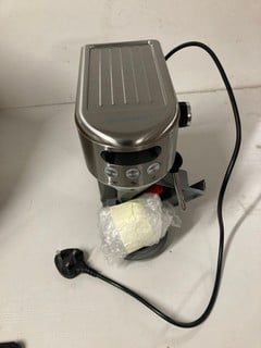 Lot 120  
            Nottingham SR3 - Delivery Only 
                
DAEWOO COFFEE MACHINE