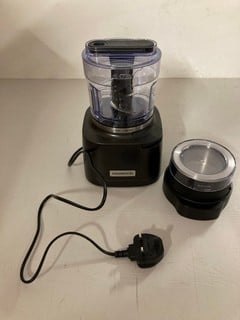 Lot 235  
            Nottingham SR3 - Delivery Only 

                
KENWOOD DUO PREP 2 IN 1 CHOPPER AND GRINDER