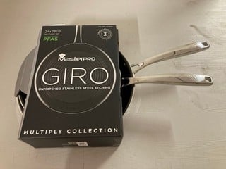 Lot 237  
            Nottingham SR3 - Delivery Only 

                
MASTERPRO GIRO UNMATCHED STAINLESS STEEL ETCHING 2PC FRYING PAN SET