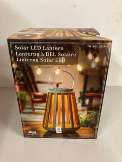 Lot 256  
            Nottingham SR3 - Delivery Only 

                
EVEGREEN SOLAR LED LANTERN