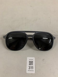 Lot 311  
            Nottingham SR3 - Delivery Only 

                
BEN SHERMAN REGGIE GRAY CRYSTAL SUNGLASSES