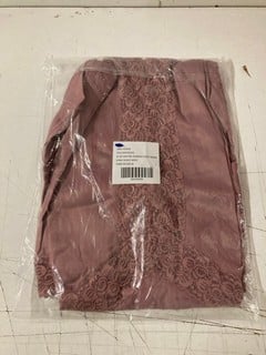 Lot 316  
            Nottingham SR3 - Delivery Only 

                
PINK SKIES MIDI DRESS IN PINK/ROSE SIZE: M ORIGINAL RRP:£188