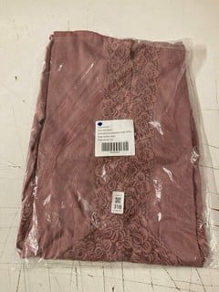 Lot 318  
            Nottingham SR3 - Delivery Only 

                
PINK SKIES MIDI DRESS IN PINK/ROSE SIZE: M ORIGINAL RRP:£188