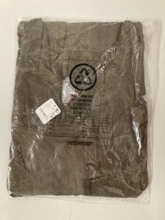 Lot 323  
            Nottingham SR3 - Delivery Only 

                
PINK SKIES MIDI DRESS IN BROWN SIZE: XS ORIGINAL RRP:£188