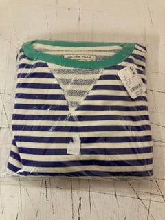 Lot 425  
            Nottingham SR3 - Delivery Only 

                
CLASSIC STRIPED CREW JUMPER SIZE: M ORIGINAL RRP:£88