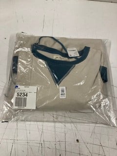 Lot 461  
            Nottingham SR3 - Delivery Only 

                
CLASSIC CREW COLOUR BLOCK OFF JUMPER SIZE: L ORIGINAL RRP:$98