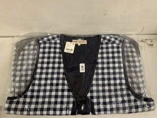 Lot 48  
            Nottingham SR3 - Delivery Only 

                
WOMENS DESIGNER CLAUDINE VEST L (BLUE) ORIGINAL RRP:£108