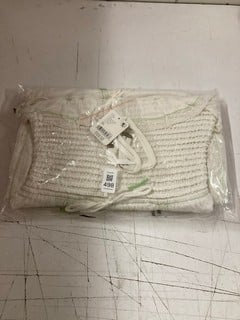 Lot 498  
            Nottingham SR3 - Delivery Only 

                
HI HELLO MIDI DRESS IN WHITE SIZE: XS ORIGINAL RRP:£228