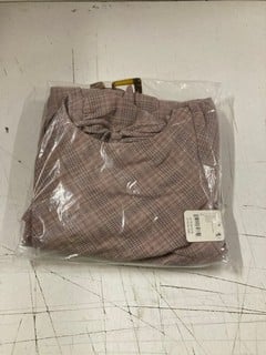 Lot 519  
            Nottingham SR3 - Delivery Only 

                
SEVI PLAID MINI DRESS IN GREY SIZE: S ORIGINAL RRP:£158