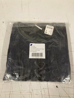 Lot 531  
            Nottingham SR3 - Delivery Only 

                
BRADLEY SUEDE MINI DRESS IN NAVY SIZE: M ORIGINAL RRP:£158