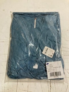 Lot 599  
            Nottingham SR3 - Delivery Only 

                
LALA LACE MINI BLUE SIZE: M ORIGINAL RRP:£118