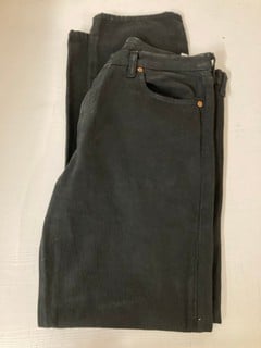 Lot 763  
            Nottingham SR3 - Delivery Only 

                
LEVI JEANS IN BLACK SIZE: W34 L32