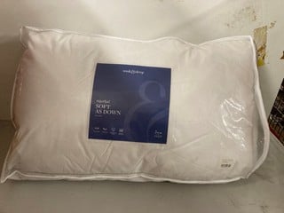 Lot 791  
            Nottingham SR3 - Delivery Only 

                
SOAK AND SLEEP SOFT AS DOWN PILLOW 2 PACK