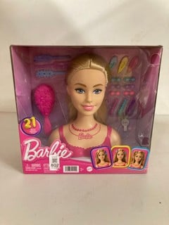 Lot 802  
            Nottingham SR3 - Delivery Only 

                
BARBIE STYLING HEAD AND ACCESSORIES