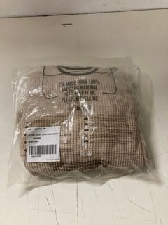 Lot 821  
            Nottingham SR3 - Delivery Only 

                
ONE SCOUT JACKET IN SAND/SABLE SIZE: L ORIGINAL RRP:£118