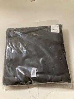 Lot 833  
            Nottingham SR3 - Delivery Only 

                
YOUR FAVORITE WASHED JUMPER IN GREEN SIZE: M ORIGINAL RRP:£118