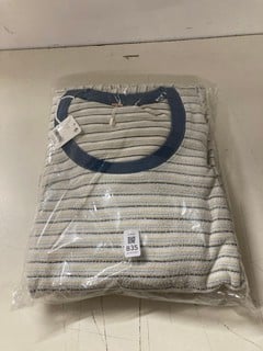 Lot 835  
            Nottingham SR3 - Delivery Only 

                
HUDSON PULLOVER SIZE: XL ORIGINAL RRP:£140
