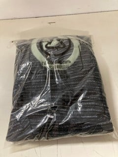 Lot 839  
            Nottingham SR3 - Delivery Only 

                
HUDSON PULLOVER SIZE: S ORIGINAL RRP:£140