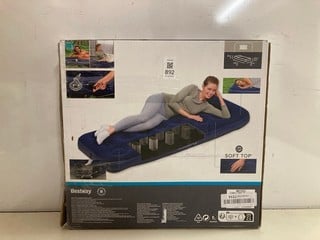 Lot 892  
            Nottingham SR3 - Delivery Only 

                
BESTWAY BLOW UP MATTRESS