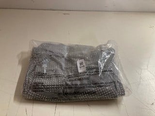 Lot 919  
            Nottingham SR3 - Delivery Only 

                
DANCE ALL NIGHT LONG SLEEVE DRESS IN GREY SIZE: L ORIGINAL RRP:£88.00