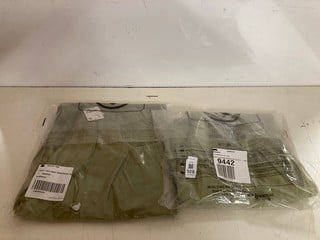 Lot 928  
            Nottingham SR3 - Delivery Only 

                
2 X SWEET TALK CHINO SIZE: 0 ORIGINAL RRP:£118.00