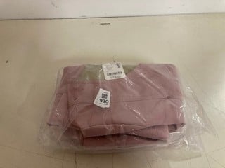 Lot 930  
            Nottingham SR3 - Delivery Only 

                
BRADLEY SUEDE MINI DRESS IN PINK SIZE: M ORIGINAL RRP:£158.00