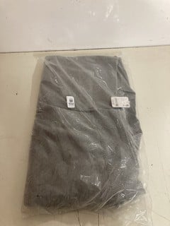 Lot 932  
            Nottingham SR3 - Delivery Only 

                
SOLAR SWEATER SET IN GREY SIZE: XS ORIGINAL RRP:£118.00