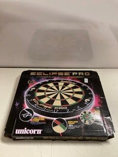 Lot 990  
            Nottingham SR3 - Delivery Only 

                
UNICORN ECLIPSE PRO DART BOARD