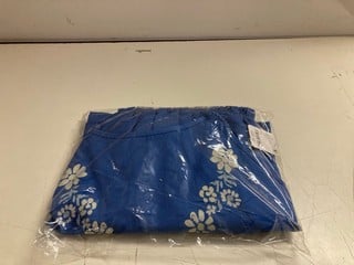 Lot 993  
            Nottingham SR3 - Delivery Only 

                
DESERTED ISLAND MINI DRESS IN BLUE MOTIF SIZE: XL ORIGINAL RRP:£118.00