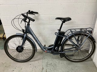 Lot 12  
            Nottingham SR4 - Collection Only 
                
APACHE TANKA ELECTRIC BICYCLE (WITH KEYS, WITH BATTERY, NO CHARGER) SILVER-BLUE (...