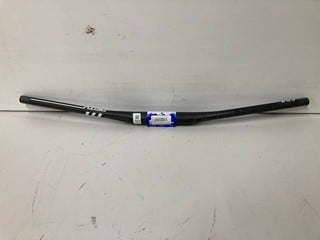 Lot 153  
            Nottingham SR4 - Delivery Or Collection 

                
SKYWIRE DEITY CARBON HANDLEBAR 35MM SGR 800MM ORIGINAL RRP £149.99