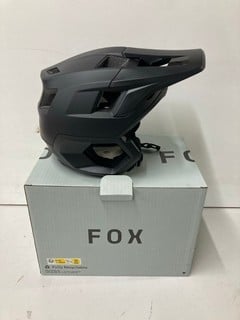 Lot 178  
            Nottingham SR4 - Delivery Or Collection 
                
FOX DROPFRAME MOUNTAINBIKE HELMET SOLID BLACK L ORIGINAL RRP £189.99