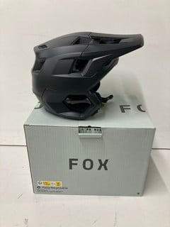 Lot 179  
            Nottingham SR4 - Delivery Or Collection 
                
FOX DROPFRAME MOUNTAINBIKE HELMET SOLID BLACK M ORIGINAL RRP £189.99