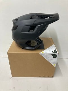 Lot 182  
            Nottingham SR4 - Delivery Or Collection 
                
FOX DROPFRAME MOUNTAINBIKE HELMET SOLID BLACK M ORIGINAL RRP £189.99