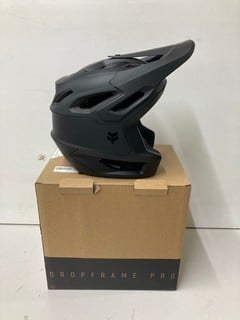 Lot 183  
            Nottingham SR4 - Delivery Or Collection 
                
FOX DROPFRAME PRO MOUNTAINBIKE HELMET MATTE BLACK L ORIGINAL RRP £189.99