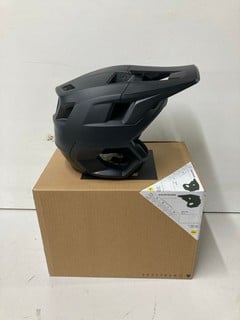 Lot 185  
            Nottingham SR4 - Delivery Or Collection 
                
FOX DROPFRAME MOUNTAINBIKE HELMET SOLID BLACK M ORIGINAL RRP £189.99