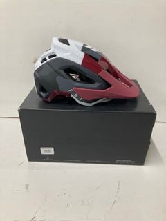 Lot 198  
            Nottingham SR4 - Delivery Or Collection 
                
FOX SPEEDFRAME PRO HELMET BLACK CAMO S ORIGINAL RRP £169.99