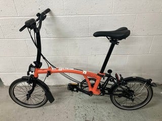 Lot 20  
            Nottingham SR4 - Collection Only 
                
BROMPTON D-M6L FOLDING PEDAL BICYCLE ORIGINAL RRP £1,480 ORANGE (COLLECTION FROM ...