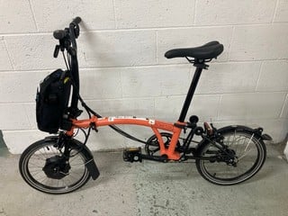 Lot 21  
            Nottingham SR4 - Collection Only 
                
BROMPTON D-M6L FOLDING ELECTRIC BICYCLE ORIGINAL RRP £3,060 (WITH BATTERY, NO CHA...