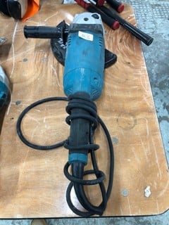 Lot 263  
            Nottingham SR4 - Collection Only 

                
MAKITA ANGLE GRINDER (MPSS3380799) (COLLECTION FROM SITE ONLY)