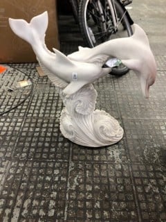 Lot 298  
            Nottingham SR4 - Collection Only 

                
1 DOLPHIN GARDEN ORNAMENT (EBAP 219) (COLLECTION FROM SITE ONLY)