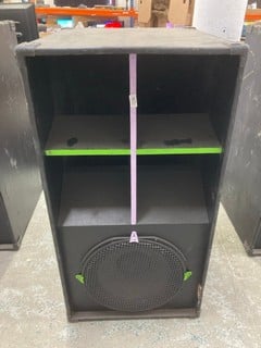 Lot 337  
            Nottingham SR4 - Collection Only 

                
OUTDOOR LARGE FESTIVAL SPEAKER (X750096) (COLLECTION FROM SITE ONLY)