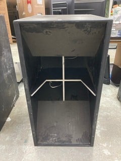 Lot 339  
            Nottingham SR4 - Collection Only 

                
OUTDOOR LARGE FESTIVAL SPEAKER (X750094) (COLLECTION FROM SITE ONLY)