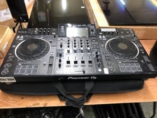 Lot 346  
            Nottingham SR4 - Collection Only 

                
PIONEER DJ XDJ-XZ ALL IN ONE DJ SYSTEM (X750088) (COLLECTION FROM SITE ONLY)