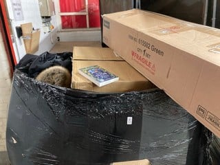 Lot 369  
            Nottingham SR4 - Delivery Or Collection 

                
PALLET OF ITEMS TO INC SLUMBERDOWN SET OF 2 PILLOWS