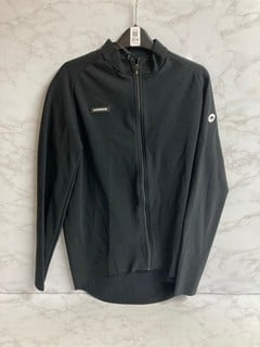 Lot 304  
            Nottingham SR5 - Delivery Only 

                
ASSOS GT LS MID LAYER - BLK SERIES SIZE: L RRP: £125