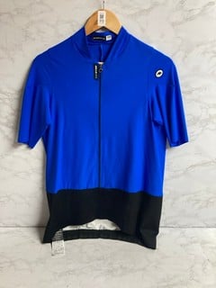 Lot 312  
            Nottingham SR5 - Delivery Only 

                
ASSOS MILLE GTS JERSEY C2 SIZE: XXL