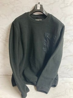 Lot 316  
            Nottingham SR5 - Delivery Only 

                
FOX FLEECE SURVIVALIST SHERPA FLC CREW BL SIZE: M RRP: £119.99