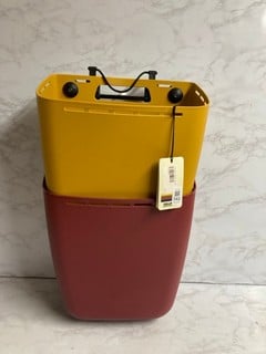 Lot 342  
            Nottingham SR5 - Delivery Only 
                
2 X SPECIALIZED FJALLRAVEN BIKE ACCESSORIES TO INCLUDE SPECIALIZED FJALLRAVEN COO...